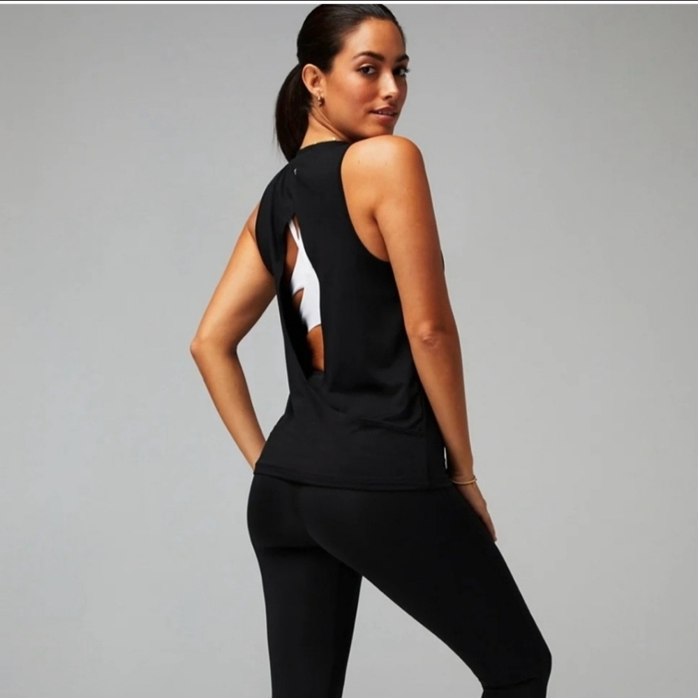 2 Fabletics Dry Flex Open Back Tank Top Size: L